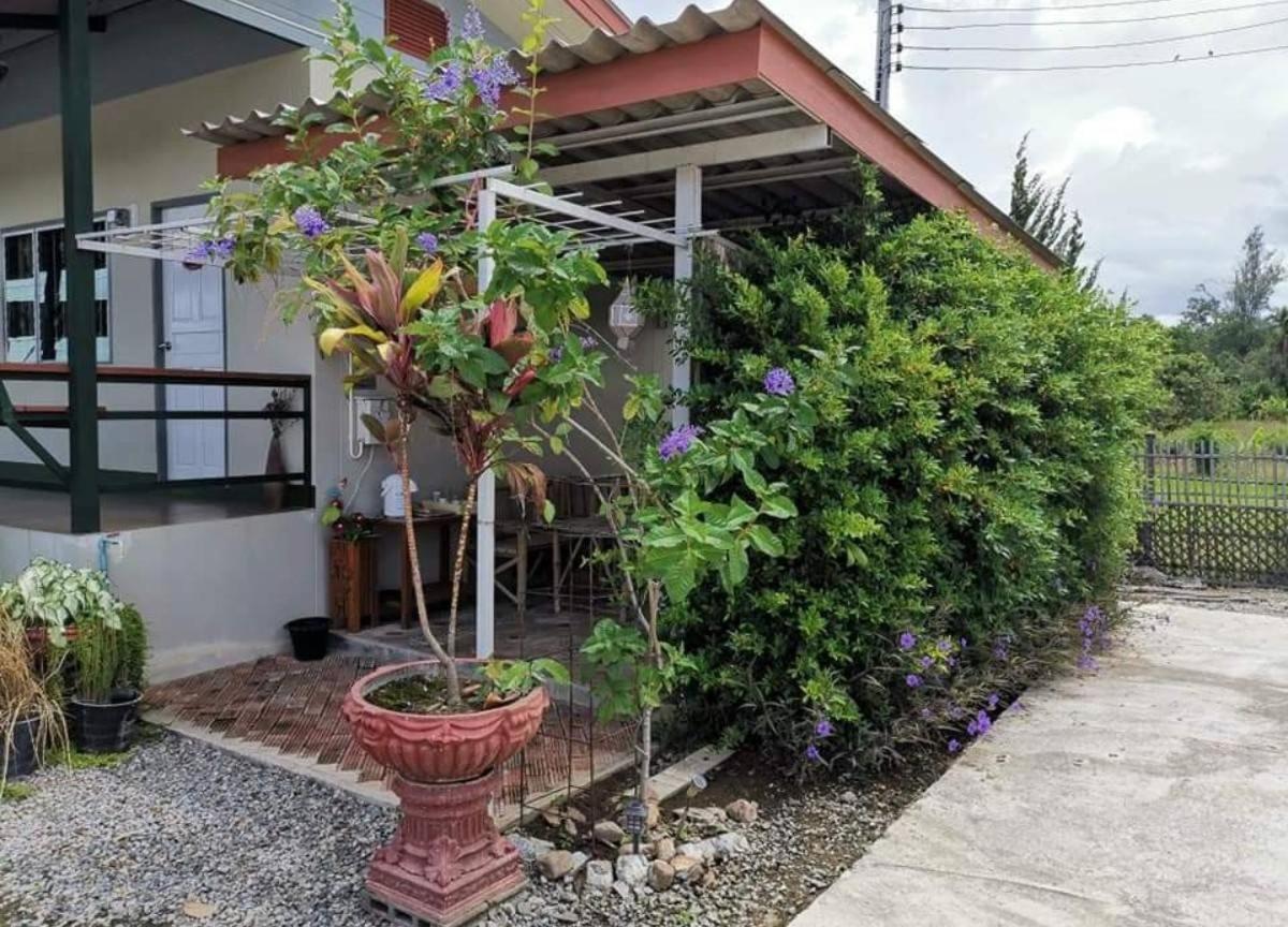 Pangsapuri studio 18 m² dengan 1 bilik mandi peribadi di Ban Luang Chom Thong Luaran gambar