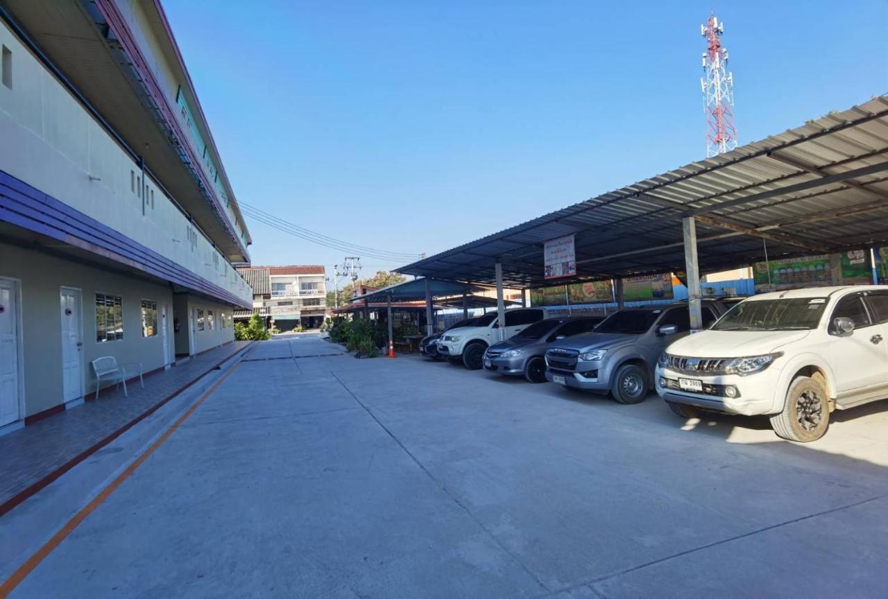 Pangsapuri studio 18 m² dengan 1 bilik mandi peribadi di Ban Luang Chom Thong Luaran gambar